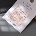 Detail von 3D-Nagelstickern mit Perlen und Blumenmotiven auf der MJ-024-Verpackungskarte - MJ-024 Silberbronze