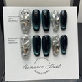 Donkergroene cat-eye plaknagels met 3D-harsstenen en zilveren glitters coffin vorm - Extra Klein (XS)