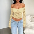 Chique beige kanten crop top met blote schouders en lange mouwen in Y2K-stijl - S / Geel