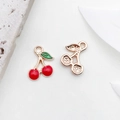 DIY Rote Kirschblüten-Legierungsanhänger für Schmuckherstellung mit grünen Blättern und Metall - Einseitige Kleine Kirsche 10x13mm