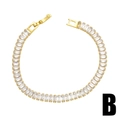 Goldenes Tennisarmband mit rechteckigen Zirkonia und sicherem Faltverschluss - Full Pave Tennis Stil / Gold/Klarer Zirkonia