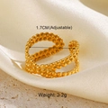 Detailansicht eines strukturierten vergoldeten Rings mit 1,7 cm verstellbarem Durchmesser - Gold Kreuz Perlen Stil