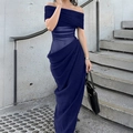Elegante abito da sera blu navy con spalle scoperte e dettagli drappeggiati increspati - S / Blu navy