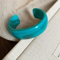 Detail of turquoise marble texture on a wide resin cuff bracelet with C-shape opening - 54# Bracelet-Turquoise Texture Open