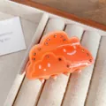 Pinza para el pelo naranja con forma de nube con pedrería y diseño de sonrisa - Nube de fuego / 5,5 cm