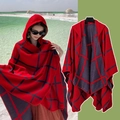 Poncho à capuche style ethnique à carreaux rouge et gris pour voyage et photos - LM318 Grand Quadrillage - Rouge