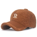 Casquette baseball marron en polaire teddy avec broderie R blanche et visière mate - Réglable / Café