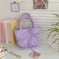 Borsa a mano trapuntata lavanda con fiocco carino e trama plissettata da donna - Borsa a Mano Plissettata / Viola Taro