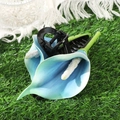 Detailed close-up of a blue and green gradient calla lily hair claw clip on green grass - Blue Calla Lily / 16cm/1PC
