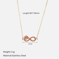 Dettaglio della collana infinito con zirconi rosa e misure tecniche accurate - Oro con zirconia rosa