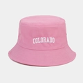 Dettaglio cappello alla pescatora rosa con ricamo Colorado bianco e occhielli in metallo - Taglia unica / rosa ciliegia