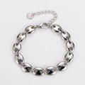 Detalle de pulsera de eslabón de café 8mm en acero inoxidable con marca S.steel - Color Acero