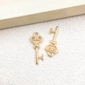 Golden vintage heart-shaped key charms for DIY jewelry and handmade accessories - 1pc Heart Pattern Key Charm