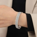 Pulsera de acero de titanio plateada estilo industrial con diseño geométrico de múltiples capas - Color Acero