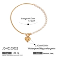 Collier en acier titane avec demi-perles et chaîne dorée avec pendentif coeur - Style Divisé à Bascule Cœur (JDN0103022)