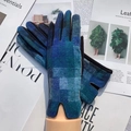 Winterse ruitjes handschoenen in blauw en groen gebreid materiaal met touchscreen - Eén maat / Blauw