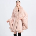 Eleganter rosa Strickponcho mit großem Webpelzkragen und Fransenbesatz für Damen - Rosa