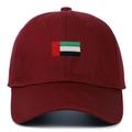 Vue détaillée de la broderie du drapeau des EAU et des coutures de haute qualité sur casquette - Réglable / Bordeaux