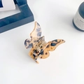 Elegant butterfly hair claw clip with a classic brown tortoiseshell pattern finish - 5.5cm / Beige Tortoise Shell
