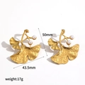Orecchini a foglia di ginkgo dorati con perle, altezza 50 mm e larghezza 43,5 mm, in acciaio - Stile Foglia di Ginkgo (TE60589)