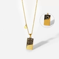 Collier Capricorne doré avec pendentif rectangulaire et gravures de symboles célestes - Capricorne