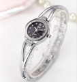Montre femme à quartz avec bracelet acier argenté, cadran noir et strass brillants - Bracelet Argenté Cadran Noir / Cadran Noir Argenté
