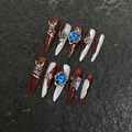 Uñas postizas góticas artesanales con degradado rojo oscuro y adornos de calaveras en 3D - Extra Pequeño (XS) / 1954 Gota de Agua Larga