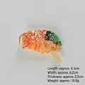 PVC zalm sashimi imitatie voedsel sleutelhanger met textuur en houten stokje bedeltje - Klein visfilet spies Type 2 / Model (Geen sleutelhanger)