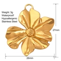 Detail view of 27mm gold flower charm in waterproof stainless steel with dimensions - Daisy