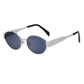 Schicke ovale Sonnenbrille mit silbernem Metallrahmen und dunkelgrauen Gläsern in Seitenansicht - Silberner Rahmen Graue Gläser