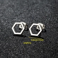 Minimalist silver stainless steel hexagon stud earrings with a 0.8cm diameter - Hexagon / Steel