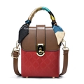 Sac à main carré bicolore rouge et marron avec poignée ornée d'un foulard en soie - Bordeaux Color-block