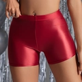 Pantaloncini da yoga rossi lucidi a vita alta per donna con effetto metallico sexy - Taglia S / Pantaloncini / Borgogna