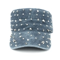 Berretto militare in denim slavato con borchie in metallo argento e stile punk - Regolabile / Blu navy