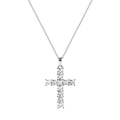 Dettaglio del ciondolo a croce d'argento con undici pietre di zircone quadrate - Argento + Zirconia Bianca