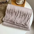 Écharpe d'hiver épaisse en mohair lilas avec franges dans un décor esthétique doux - Kaki