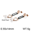 Detalle de pendientes de perlas con forma de corazón, medidas 55x14mm y peso de 5g - Oro Rosa - Negro (KE88434-KFC)