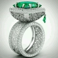 Luxury geometric zircon cocktail ring with emerald center stone and filigree detailing - US 7 / Platinum/Green
