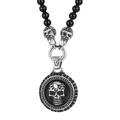 Gothische schedel ketting met zwarte onyx kralen en zilveren titanium stalen hanger - Ronde Stijl met Strass (KN230593-K)