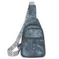 Bolso de pecho retro azul denim lavado con correa ajustable de patrón geométrico - Azul