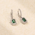 Pendientes de aro en plata S925 con piedra verde esmeralda y halos de circonitas blancas - Plata 925 / Oro Blanco