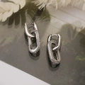 Elegant geometric gold plated silver earrings with pavé zircons on nature background - Rectangular Link with Zircon / Silver