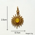 Gold sun pendant with yellow stone, measuring 2.5cm by 0.7cm and weighing 1.3g - Vintage Golden Sun Yellow Stone Pendant