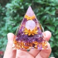 Orgone pyramid with amethyst, gold foil and rose quartz ball on metal lotus base - QK02 Small Leaf Purple / 6cm