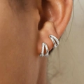 Elegante silberne Doppelschicht-Ohrringe mit schimmernden Zirkonia-Akzenten - Doppelschichtig Pavé / Silber