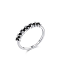 S925 Sterlingsilber Ring mit einer Reihe schwarzer Steine im Marquise-Schliff und Krappenfassung - US Größe 5 / Schwarzer Stein Stil (RHR2069)