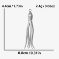 Dettaglio del ciondolo a forma di polpo in acciaio inox 304 con altezza di 4,4 cm - Forma di calamaro / Argento
