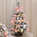 Kleiner rosa-weißer Weihnachtsbaum mit LED-Beleuchtung und Beflockung für den Tisch - 60cm Rosa Baum (Mit Lichter)