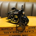 Retro matte black and gold alloy motorcycle keychain with a vintage industrial finish - Alloy Motorcycle - Matte Red