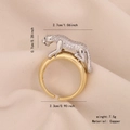 Bague léopard bicolore réglable avec zircons blancs sur une surface en velours beige - Style Léopard (1#)